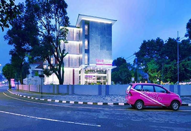Favehotel Malioboro - Γιογκιακάρτα Εξωτερικό φωτογραφία